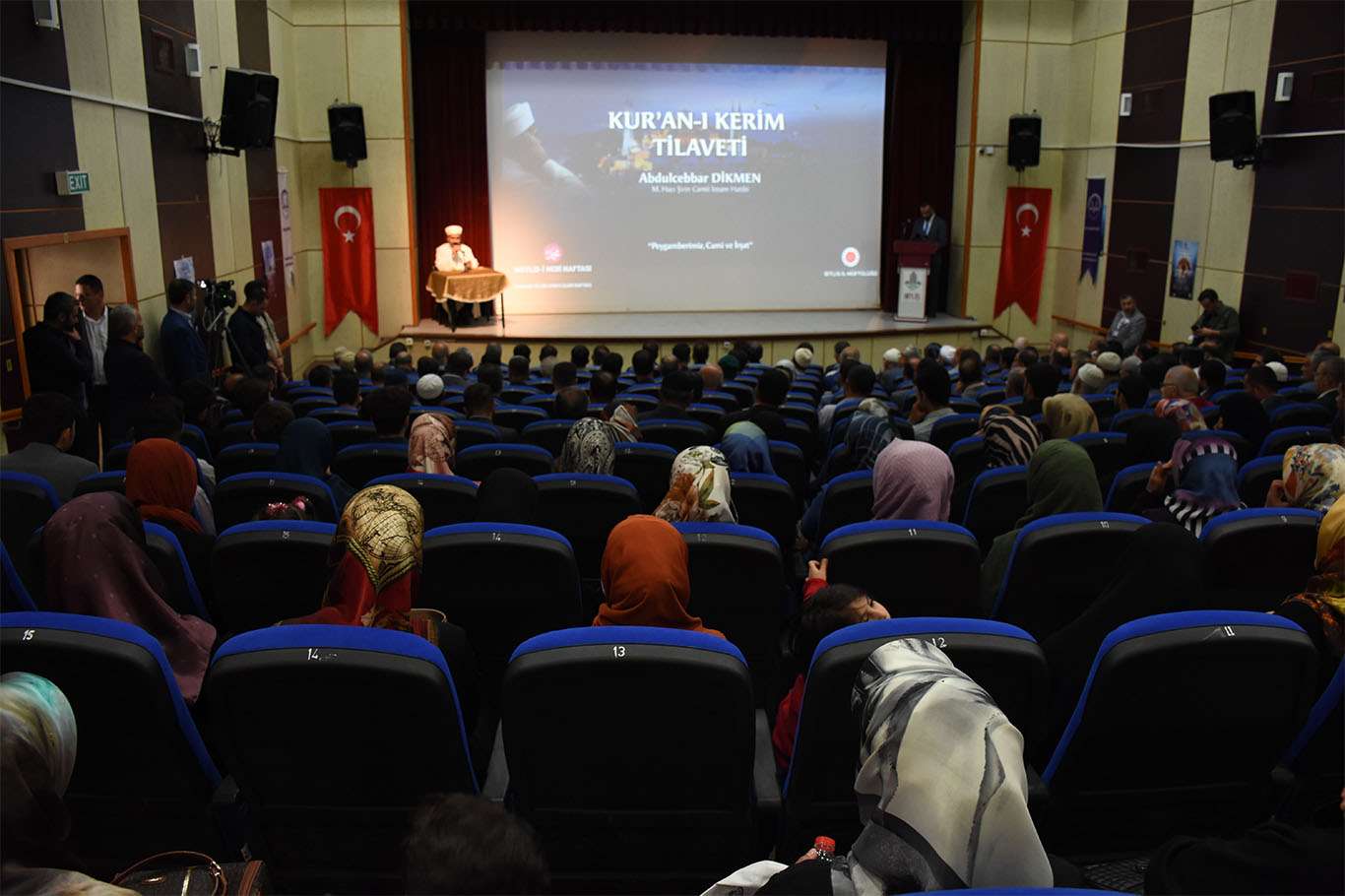 İnsanlık bin 400 yıl önceki Peygamber Efendimizin mesajlarına muhtaç